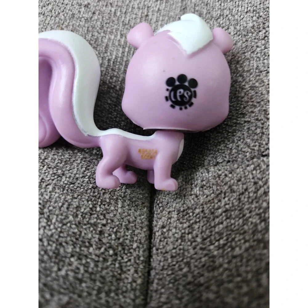 Littlest Pet Shop species skunk
